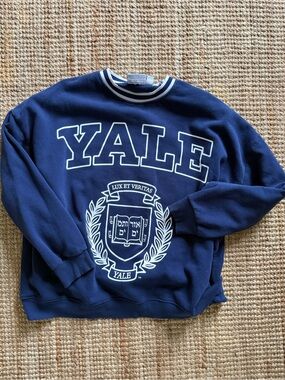XL Official Yale Crewneck With Crest